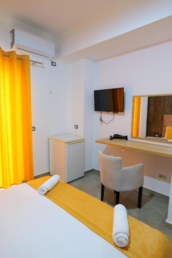 Hotel Adi-Vera Sarande Ngoại thất bức ảnh