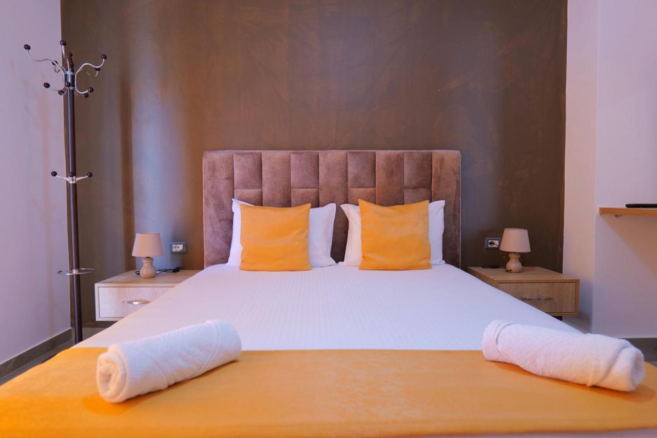 Hotel Adi-Vera Sarande Ngoại thất bức ảnh