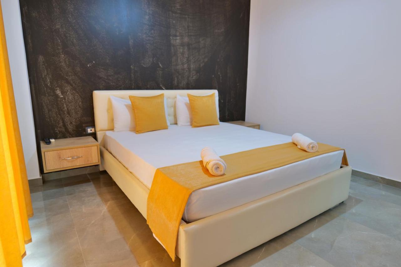 Hotel Adi-Vera Sarande Ngoại thất bức ảnh