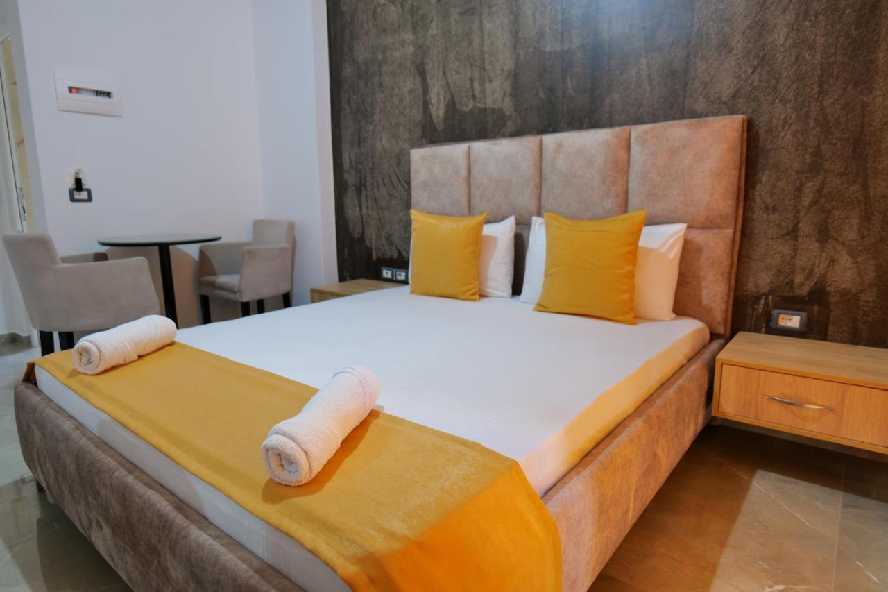 Hotel Adi-Vera Sarande Ngoại thất bức ảnh