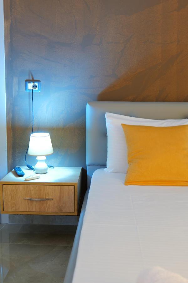 Hotel Adi-Vera Sarande Ngoại thất bức ảnh