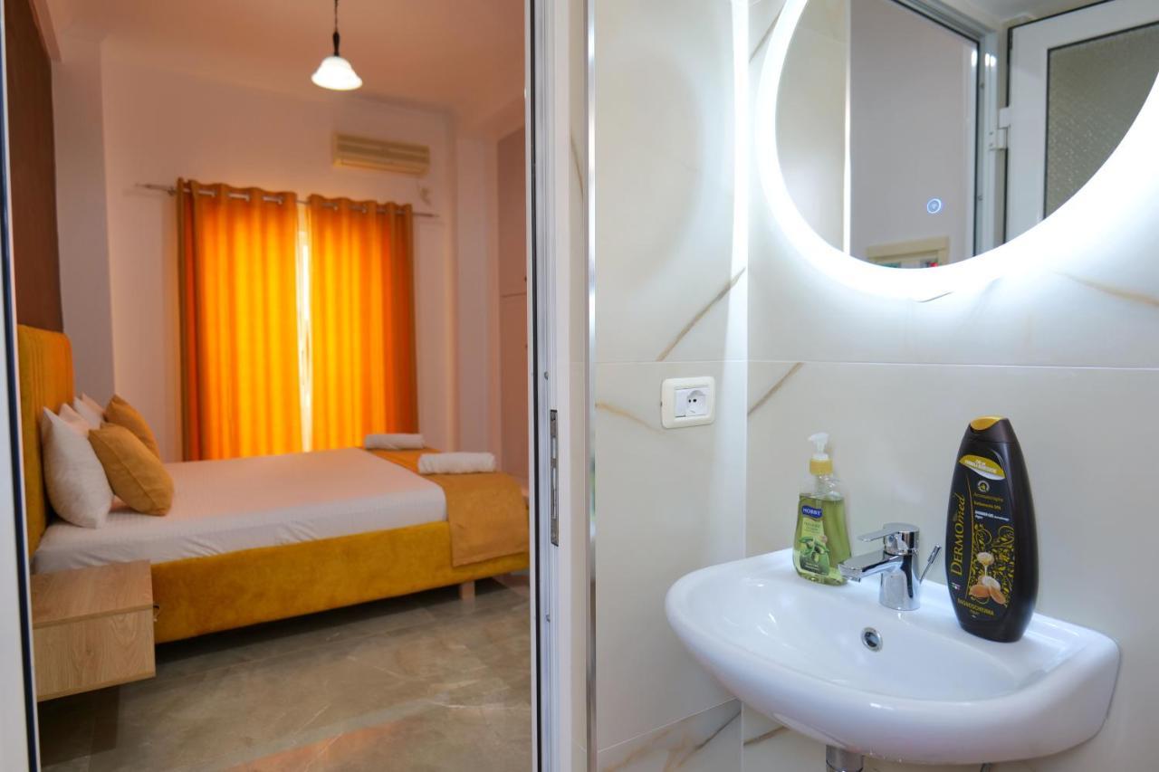 Hotel Adi-Vera Sarande Ngoại thất bức ảnh