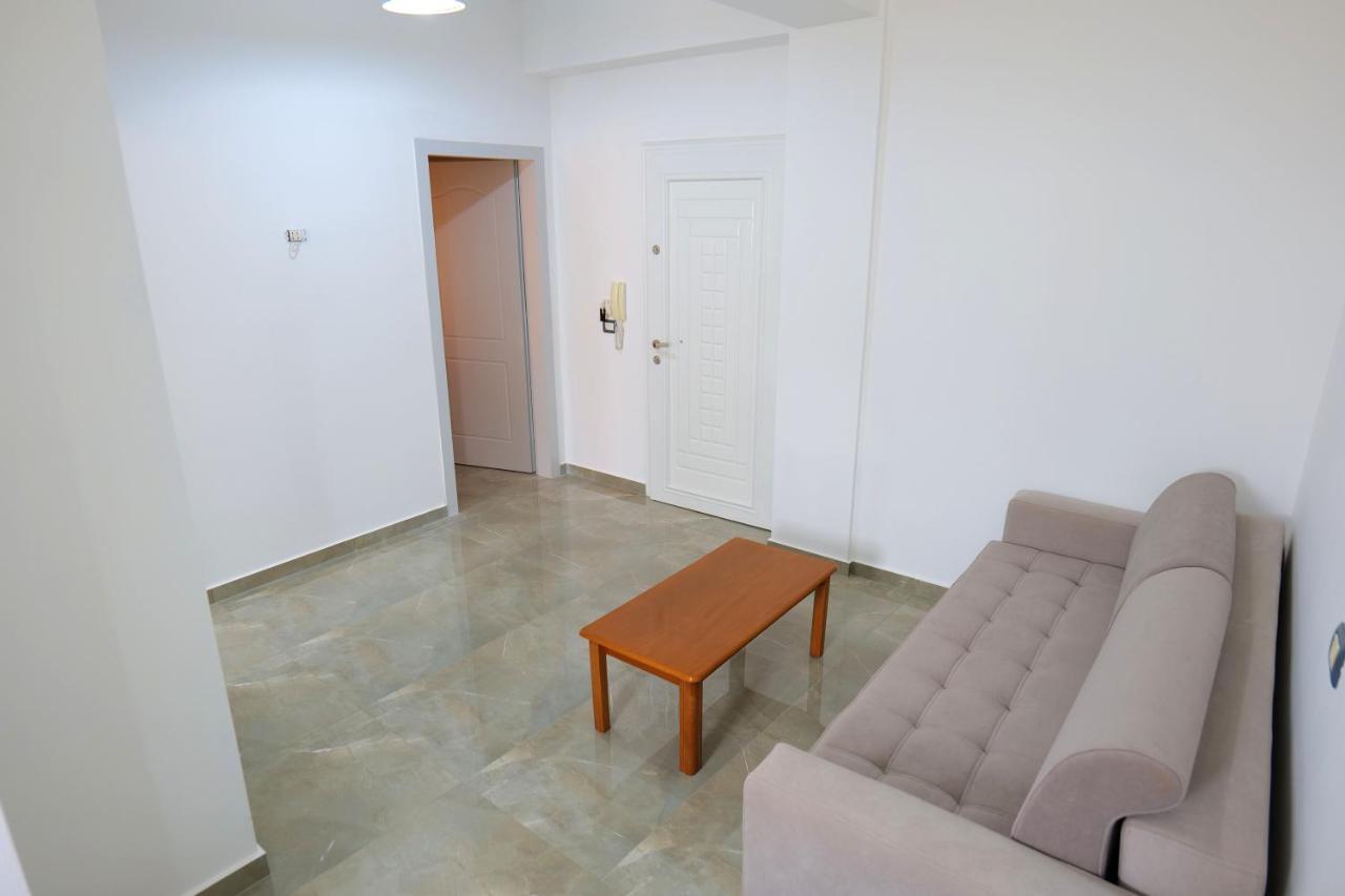 Hotel Adi-Vera Sarande Ngoại thất bức ảnh