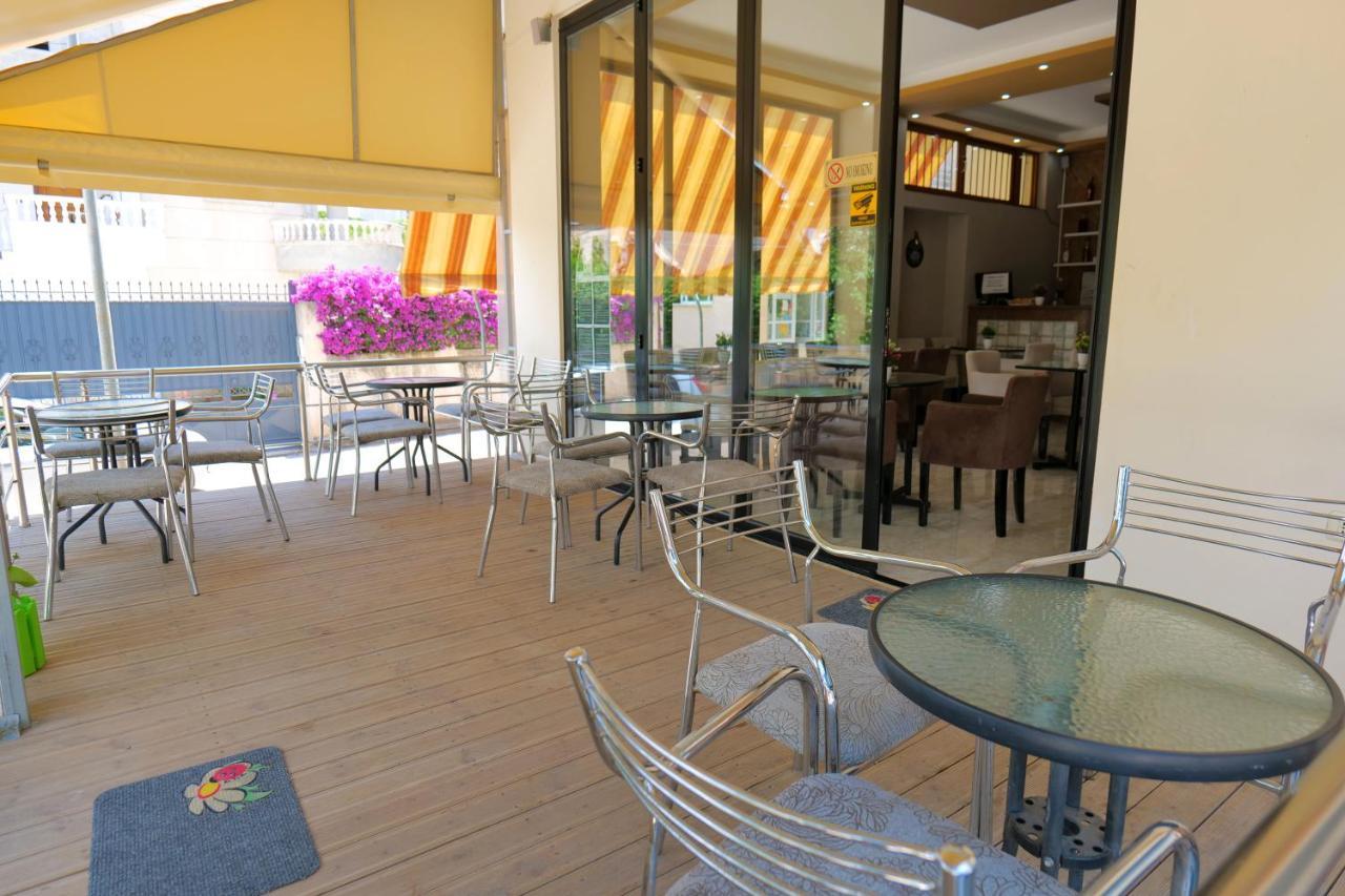 Hotel Adi-Vera Sarande Ngoại thất bức ảnh