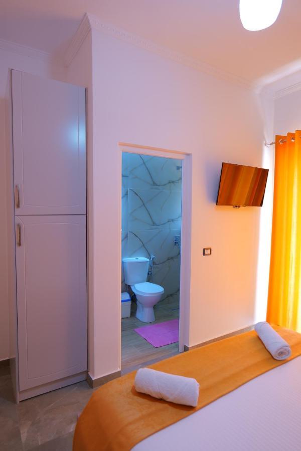 Hotel Adi-Vera Sarande Ngoại thất bức ảnh